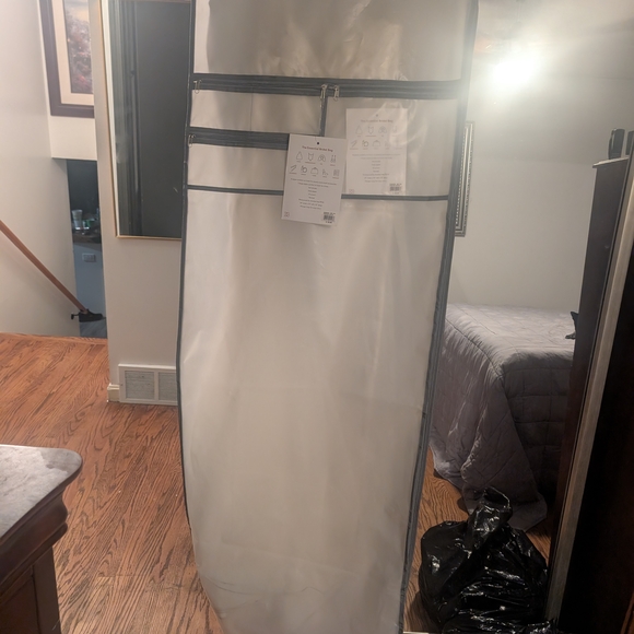 Elegant White Lace Wedding Dress - Picture 5 of 10